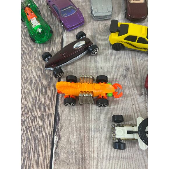 Lot of 14 Vintage Hot Wheels and Other Brands of Diecast Cars See Photos - Picture 8 of 10